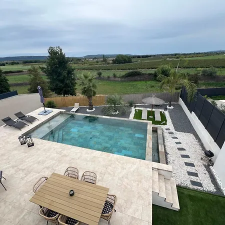 Couette-café Privée Accès Piscine *