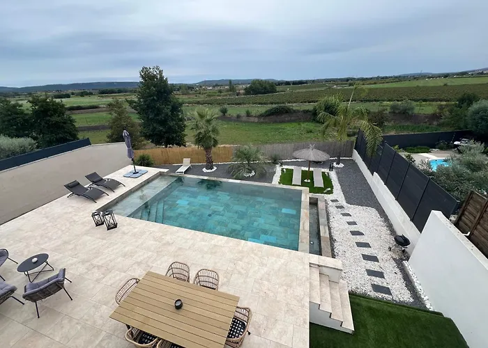 Alojamento de Acomodação e Pequeno-almoço Privee Acces Piscine *